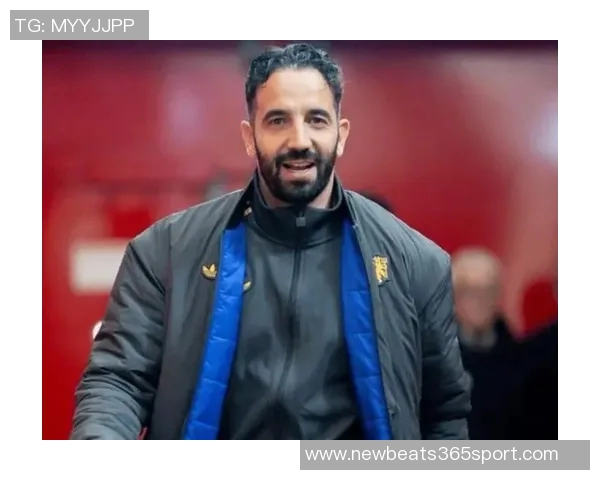 曼联理发哥高歌阿莫林之歌庆祝球队联赛三连胜仅需两场胜利