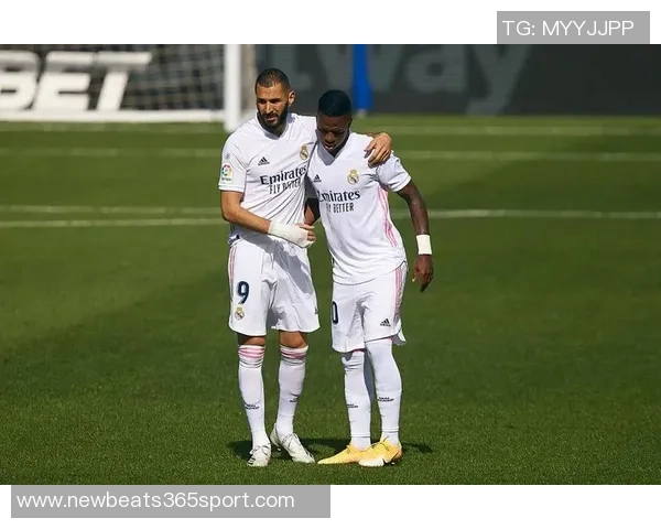 维尼修斯连续11场未进球却渴望3000万欧年薪引发记者质疑